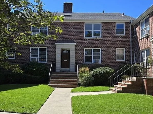 35-18 205th St #268, Bayside, NY 11361