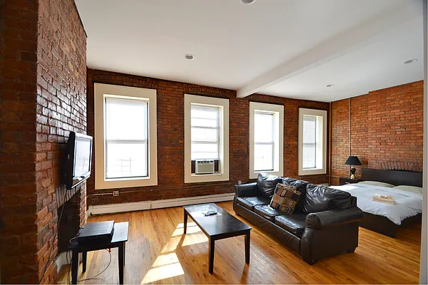 Rented by Smart City Real Estate LLC | media 24