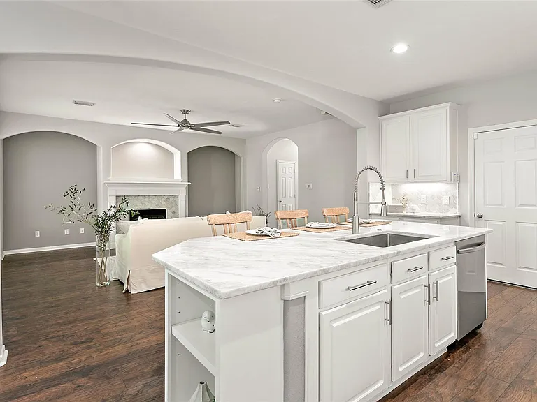 139 Ledgestone Pl — Photo 13