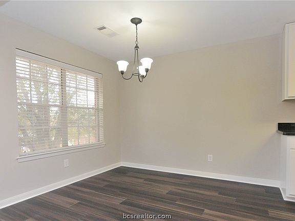 5th image of 701 E Balcones Dr #57