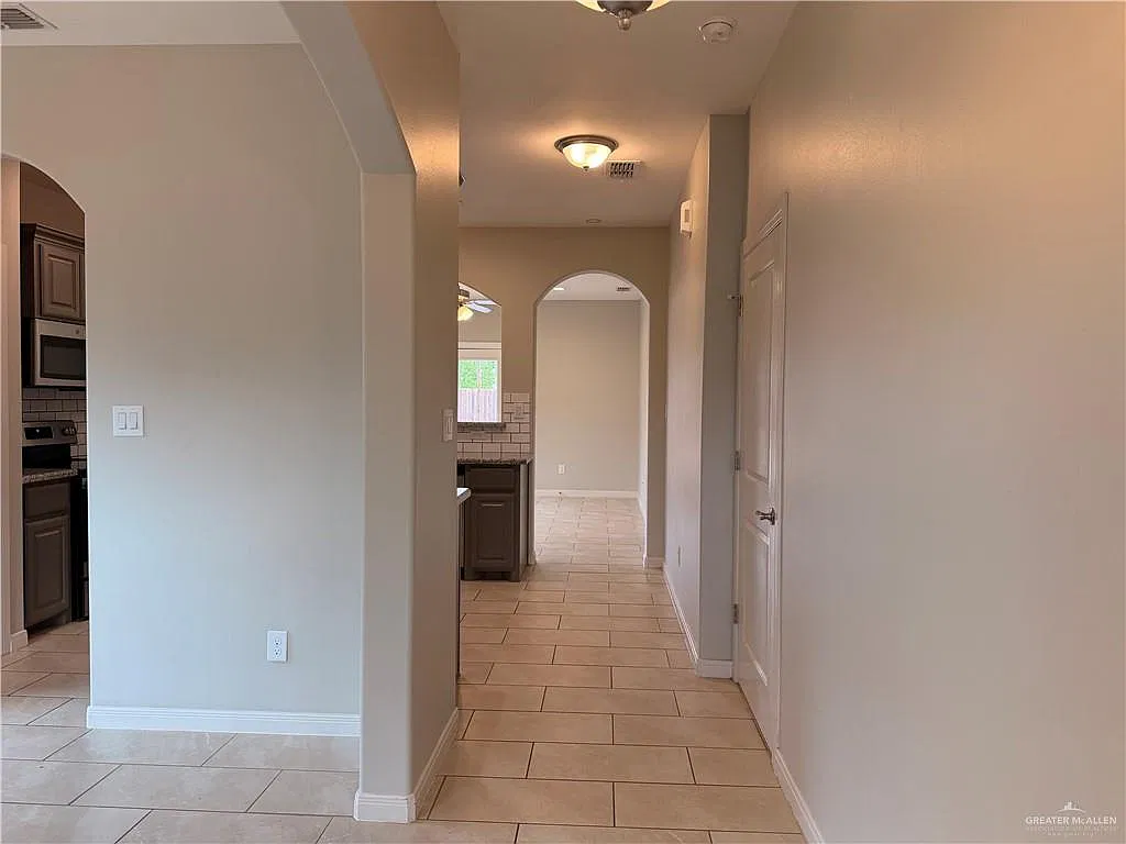 2 bed, 3.0 bath, 1242 sqft, $1,650 — Photo 3