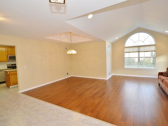4th image of 3329 Deep River Ln
