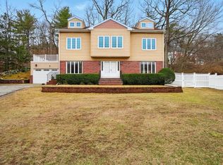 202 Totten Pond Rd, Waltham, MA 02451