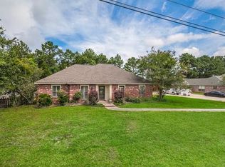 19273 Hector St, Mandeville, LA 70471