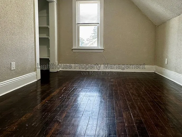 871 Wood St — Photo 15