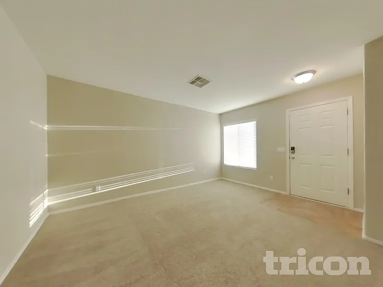 11934 N Olive St — Photo 2