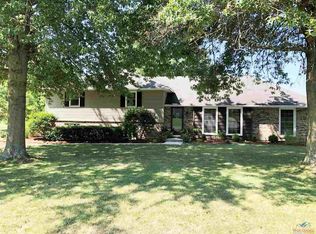 1660 Hedge Apple Dr, Sedalia, MO 65301