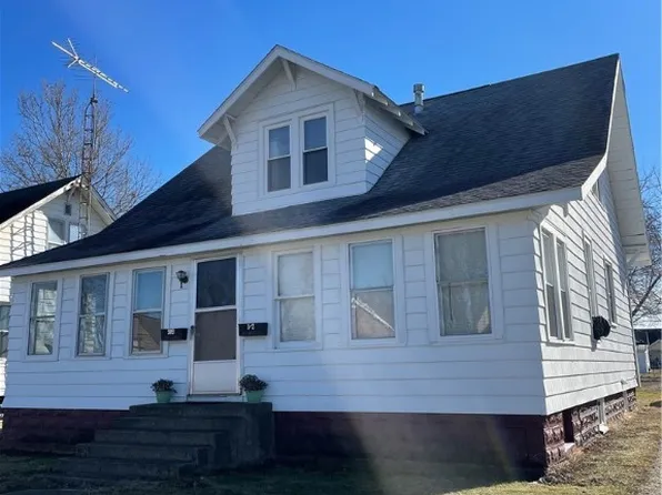 909 Dewitt Ave, Mattoon, IL 61938