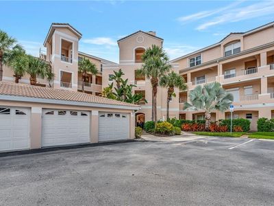 992 Woodshire LN #D303, Naples, FL, 34105