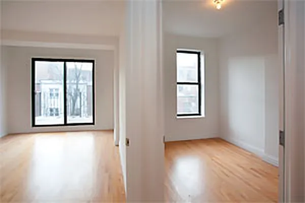 Sold by Warren Lewis Realty | media 3