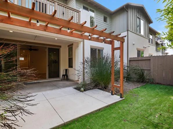 4024 Green Heron Spring Dr, Carpinteria, CA 93013