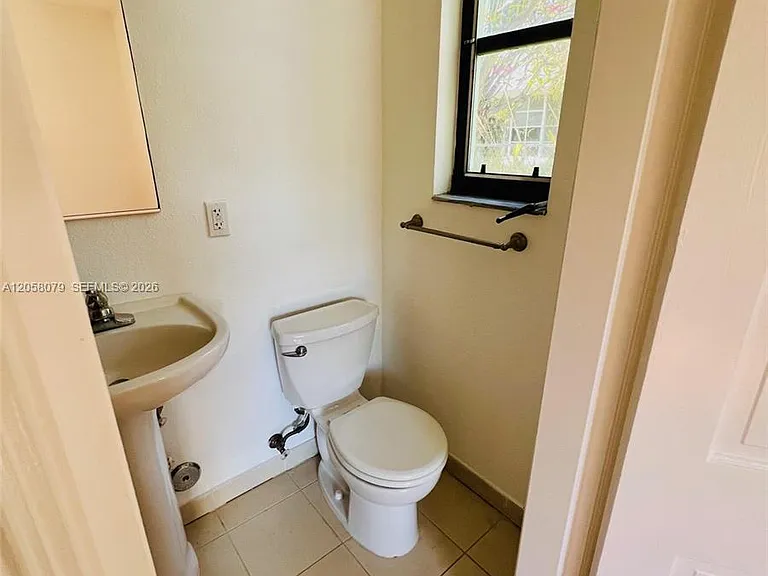 2830 Pine Tree Dr #1 — Photo 19
