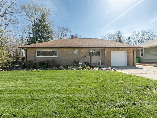 5005 E 117th St, Garfield Heights, OH 44125