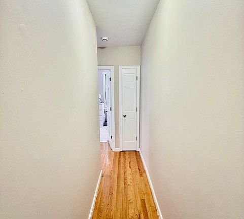 5th image of 2 Thacher St APT 3