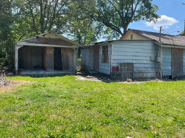 529 W Gordon Ave, Rossville, GA 30741