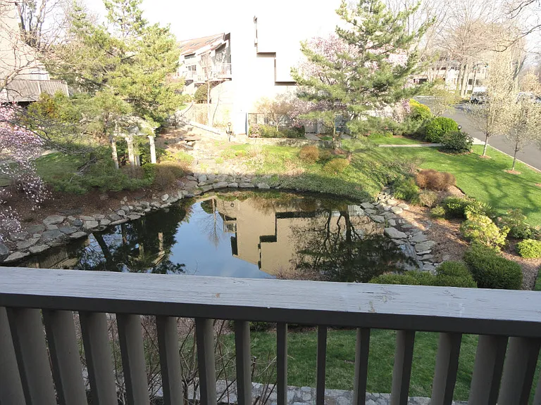 1465 E Putnam Ave #632 — Photo 8