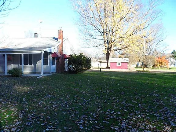 3rd image of 10587 Horseshoe Dr