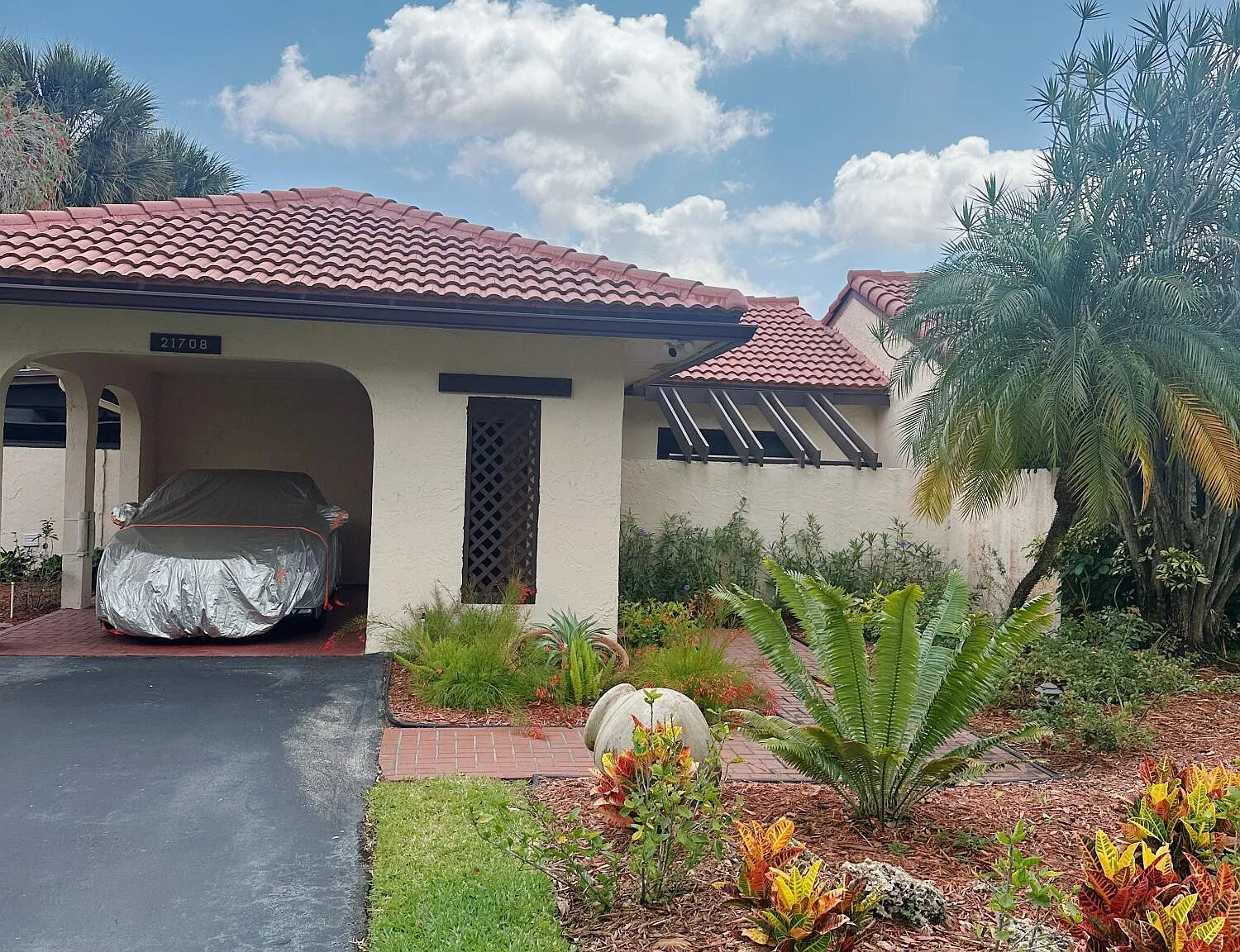 2 bed, 2.0 bath, 1520 sqft, $4,000 — Photo 3