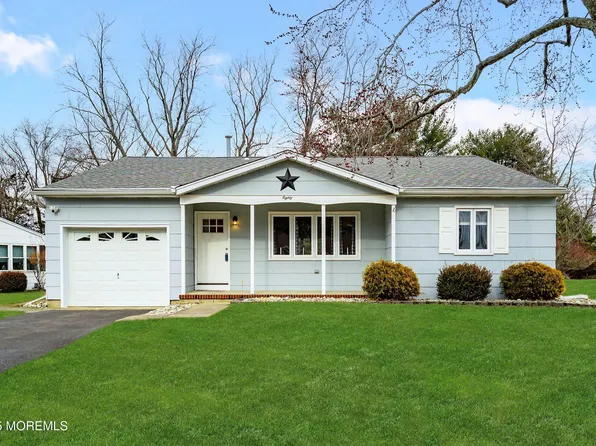 80 Eton Road, Toms River, NJ 08757