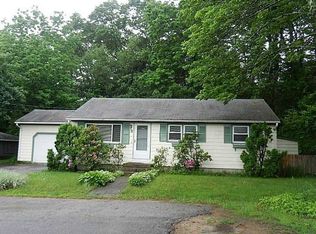 6 Sand St, Coventry, RI 02816