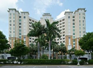 300 Dunes Blvd #PENTHOUSE 1, Naples, FL 34108