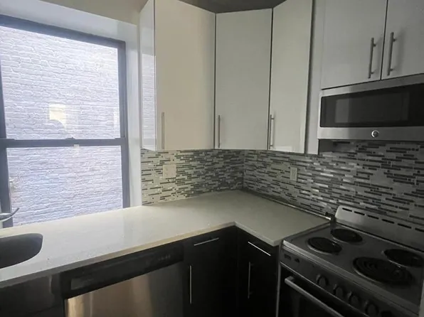 315 Alexander Avenue image 1 of 11