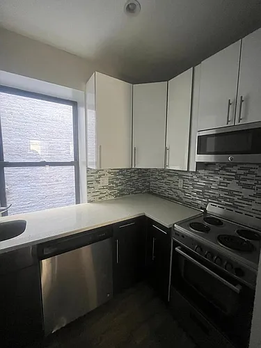 315 Alexander Ave #4F Photo 1 315 Alexander Ave #4F Photo 1