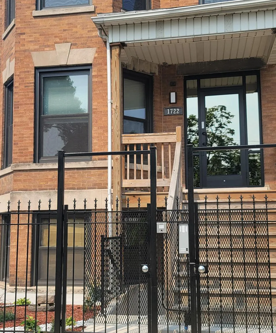 3 bed, 1600 sqft, $2,100 — Photo 3