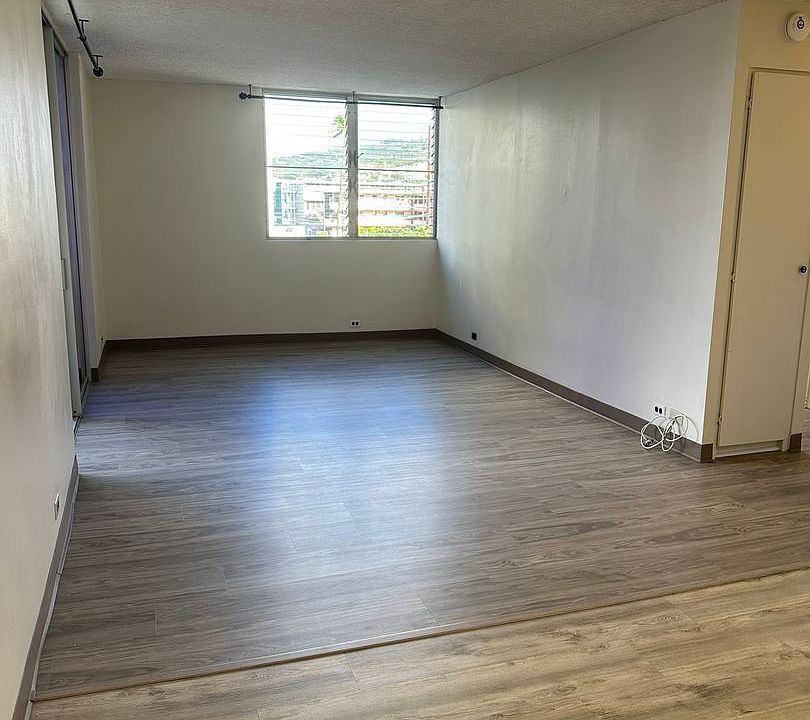 1st image of 2651 Kuilei St APT B21