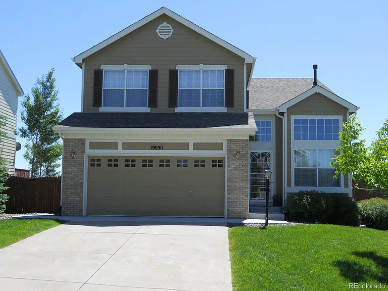 19050 E Crestridge Cir — Photo 1