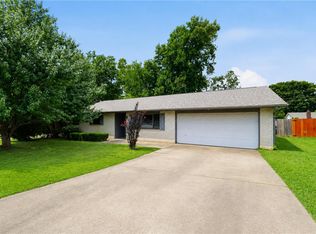 406 Eastgate St, Springdale, AR 72762