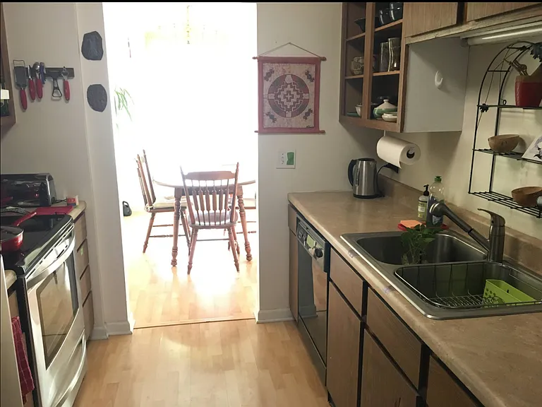 24 Astor Ct — Photo 10