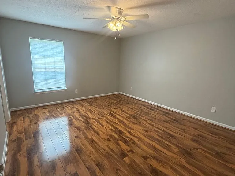 134 Kristins Dr — Photo 16
