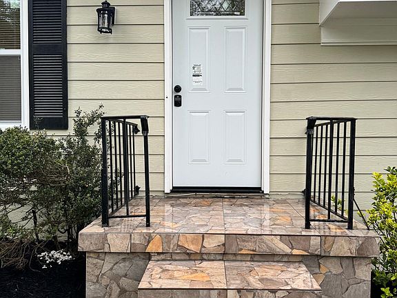 4th image of 109 Birch Rill Dr