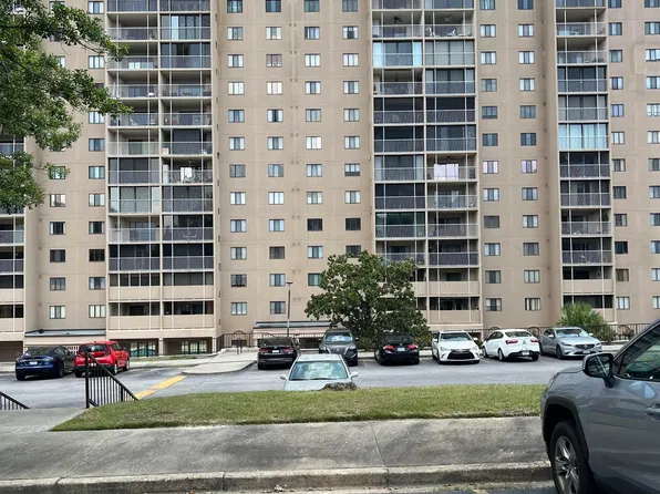1825 Saint Julian Pl APT 7J, Columbia, SC 29204
