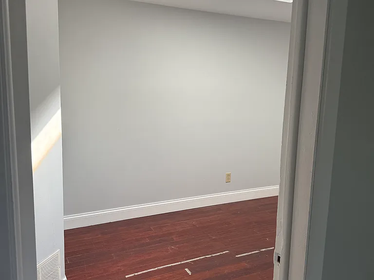 303 Richmond Ave #203 — Photo 3