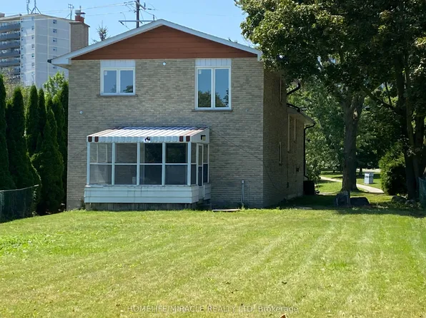 289 Livingston Rd, Toronto, ON M1E 1M2
