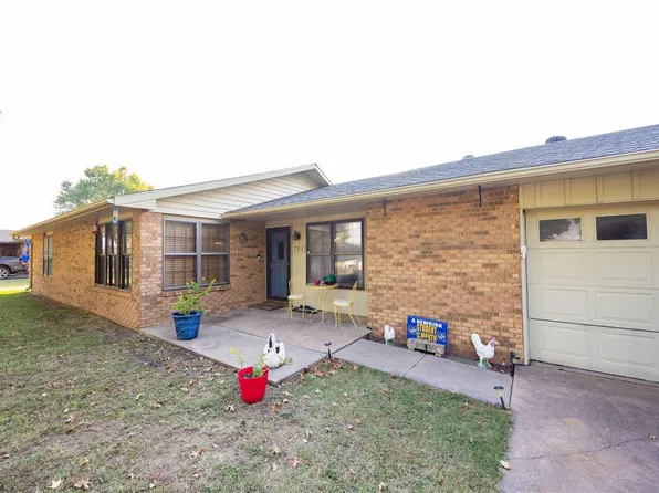 721 S Peach Ave, Newkirk, OK 74647