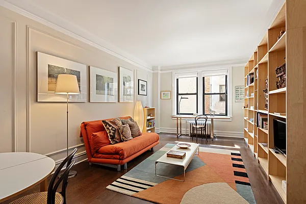 Living room, photo 1