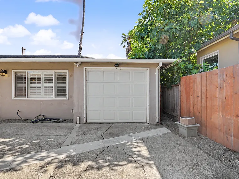 2839 Devonshire Ave #2839 — Photo 3
