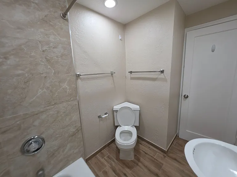 1401 S 1405 E #2300-E — Photo 18