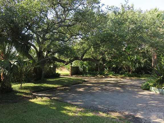 3rd image of 5115 Avenue T