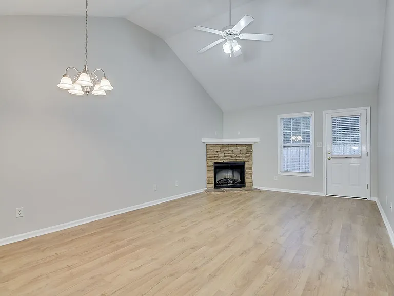 418 Northrop Pl — Photo 9