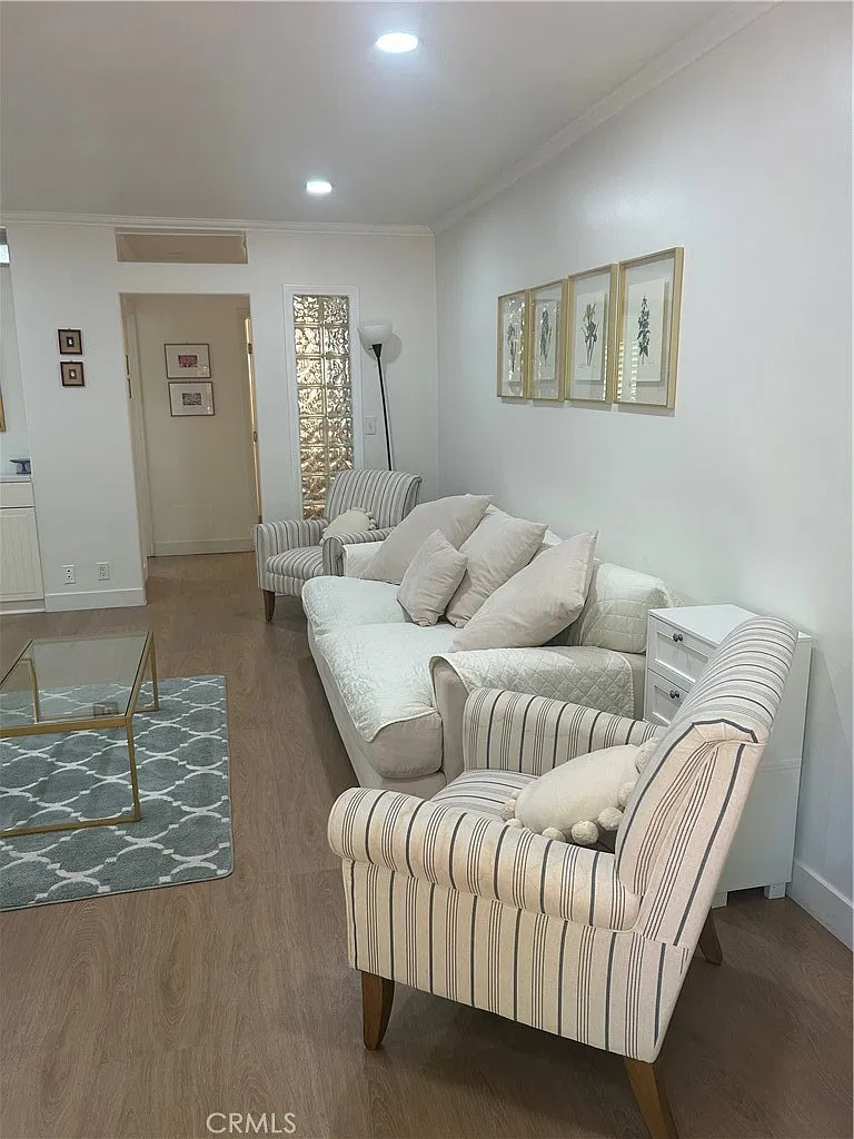 1 bed, 728 sqft, $3,000 — Photo 4
