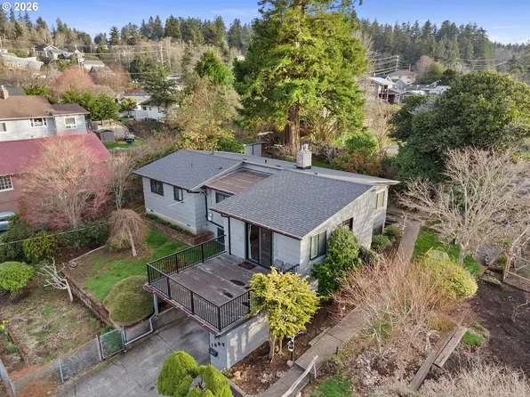1864 4th St, Astoria, OR 97103