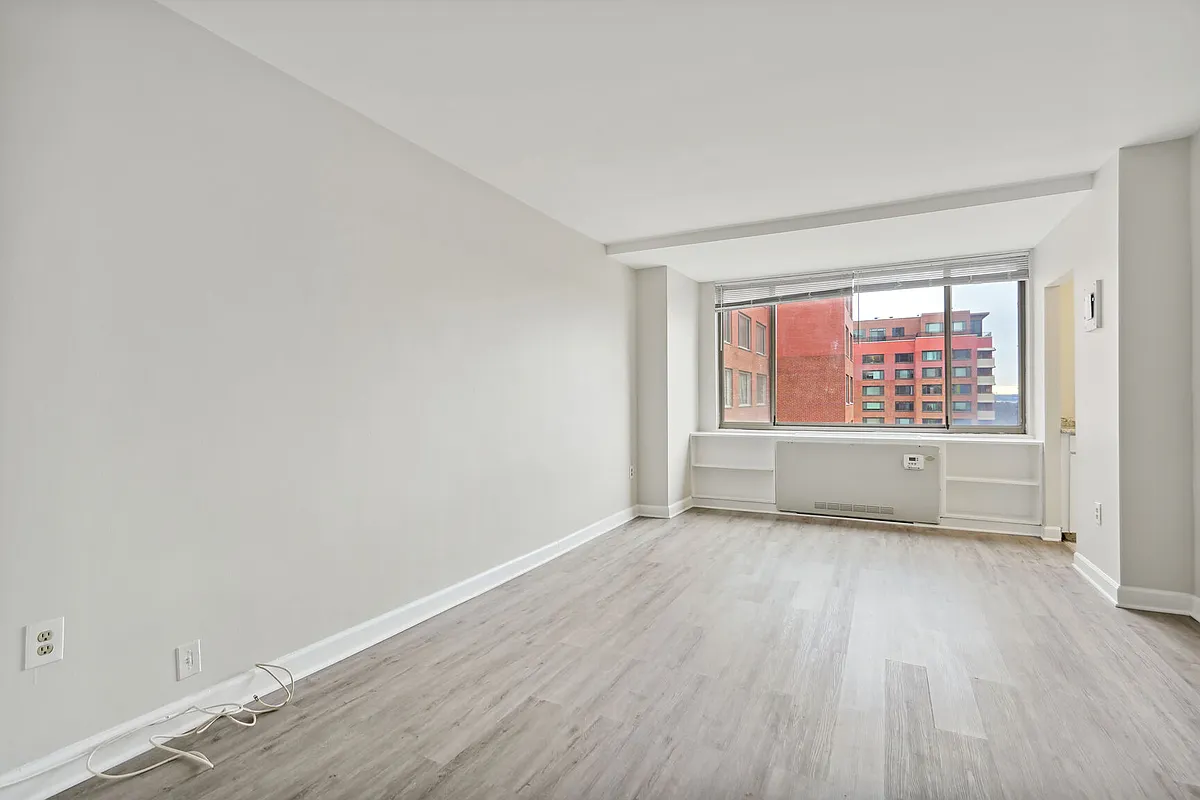 Building Photo - 1111 Arlington Blvd #702