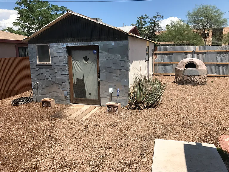1338 N Euclid Ave — Photo 29