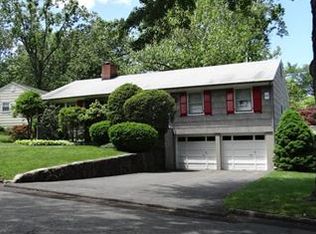 60 Albright Cir, Madison, NJ 07940