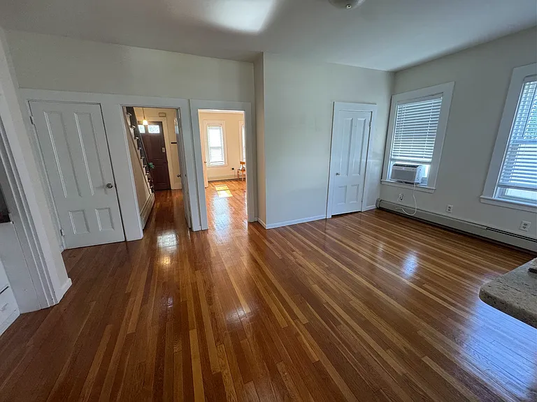 42 Hall Pl — Photo 13