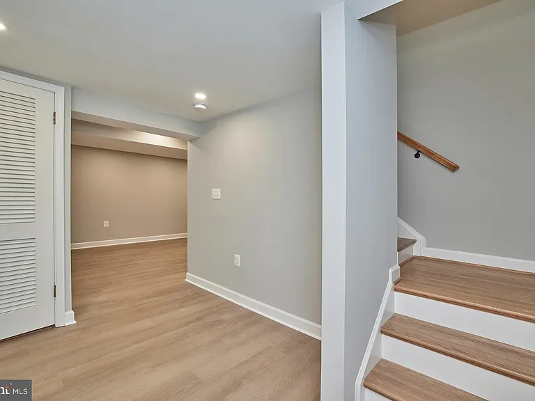 2123 N Early St — Photo 5